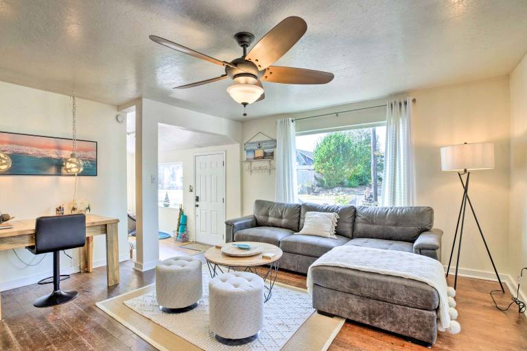 Charming Seaview Home w/ BBQ, Deck & Fire Pit — photo 5