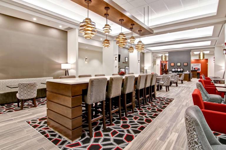 Hampton Inn & Suites by Hilton-Grande Prairie, Alberta — photo 3