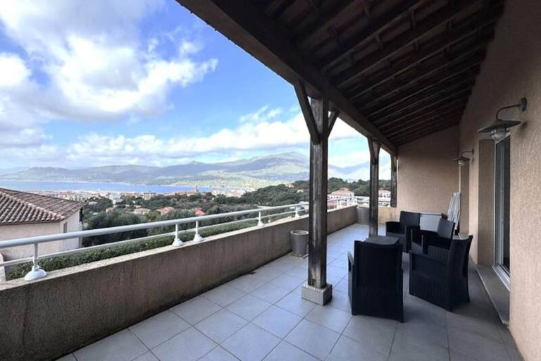 Rental apartment with terrace & pool — photo 3