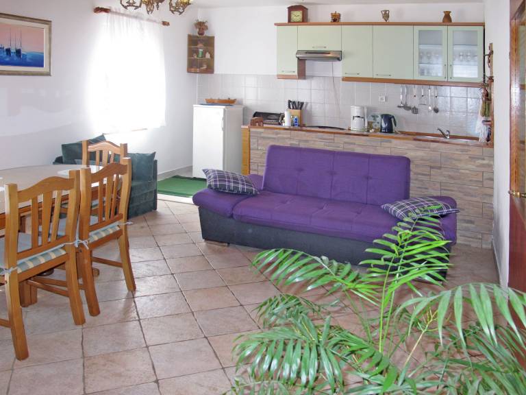 Nice vacation home with patio & grill | Close to the beach | Dogs allowed — photo 3