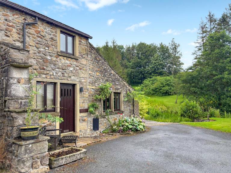 Cottage Settle