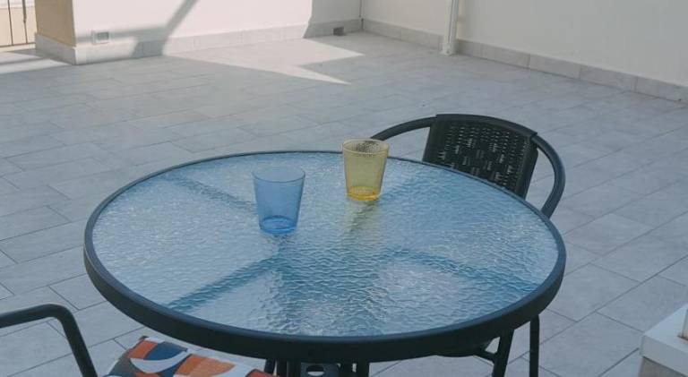 Apartment with terrace — photo 3