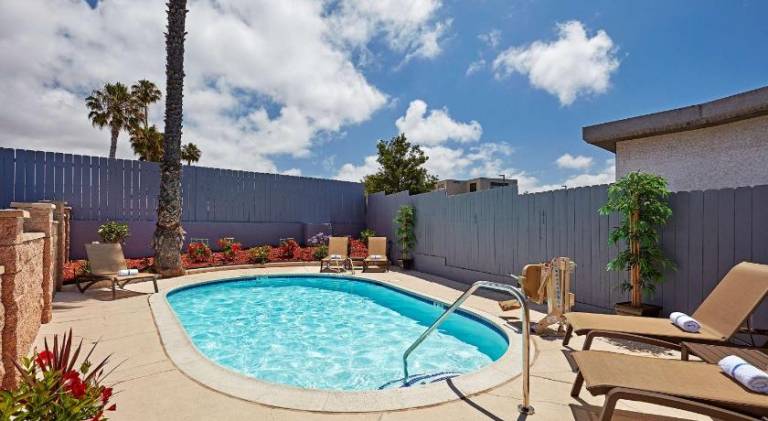 SureStay by Best Western San Diego Pacific Beach — photo 4