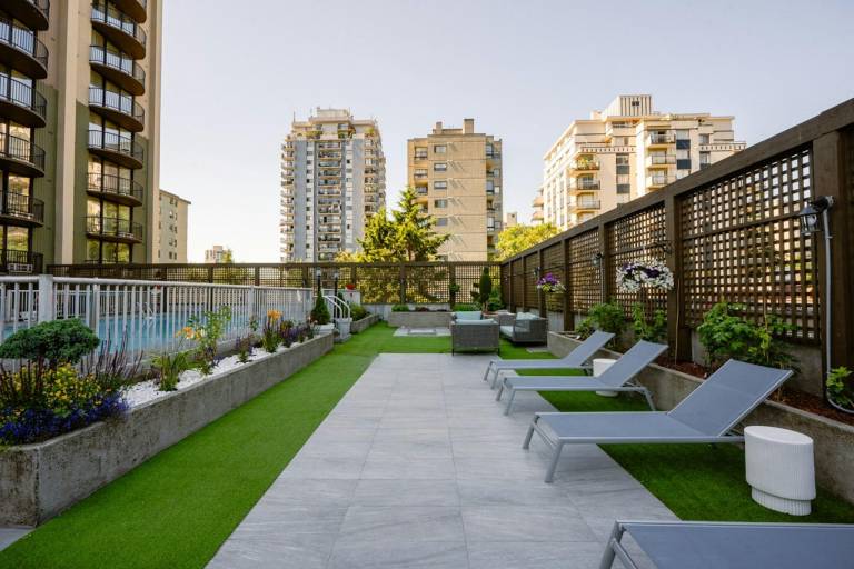 Sandman Suites Vancouver - Davie Street — photo 4