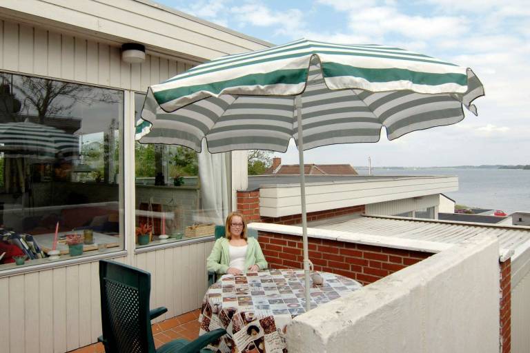 Pleasant holiday apartment with patio & barbeque | Pets allowed — photo 2