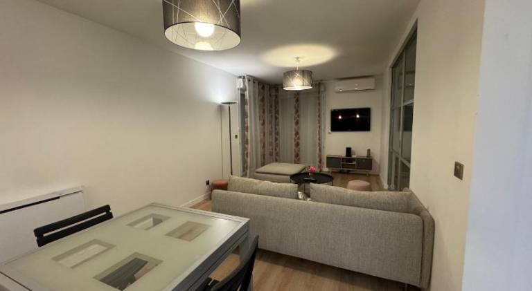 Rental apartment with yard — photo 5