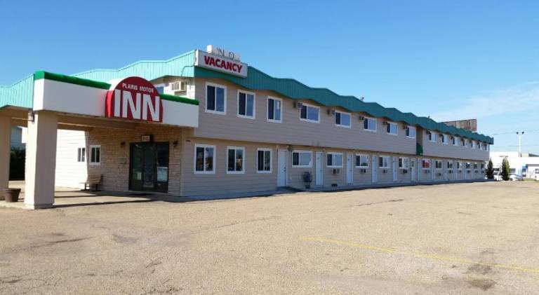 Plains Motor Inn in Stettler, AB