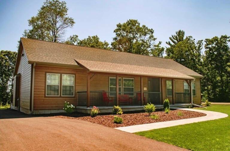 House Lake Delton