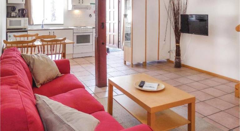 Holiday apartment with 2 rooms for 6 persons — photo 5