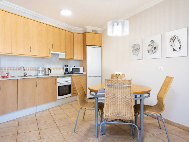 Holiday apartment with terrace, yard & pool | Good for workation — photo 4