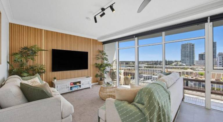 Apartment  Runaway Bay