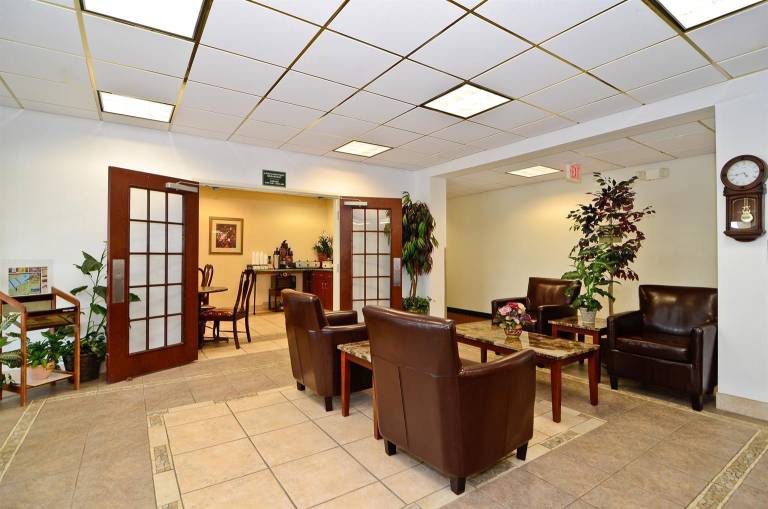 Baymont by Wyndham Louisville Southwest — photo 2