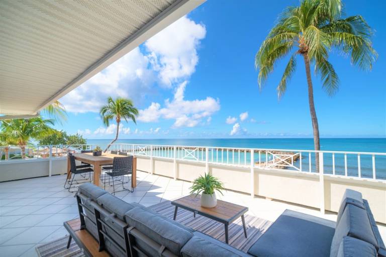 Resort Seven Mile Beach
