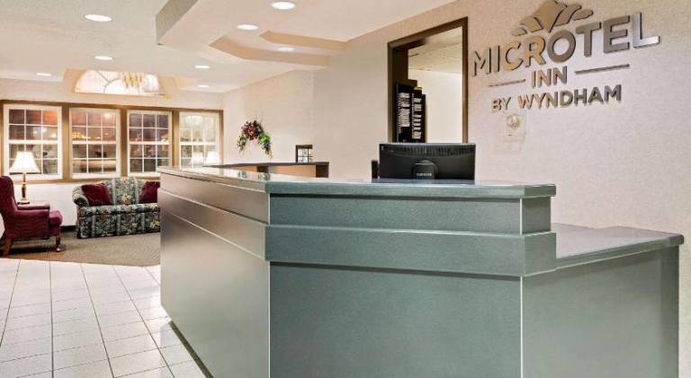 Microtel Inn & Suites by Wyndham Joplin — photo 3