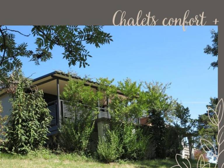 Chalet with pool & patio | Garden view — photo 4