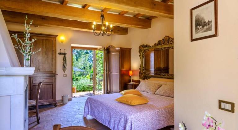 Serviced apartment with sauna, garden & jacuzzi in Urbino