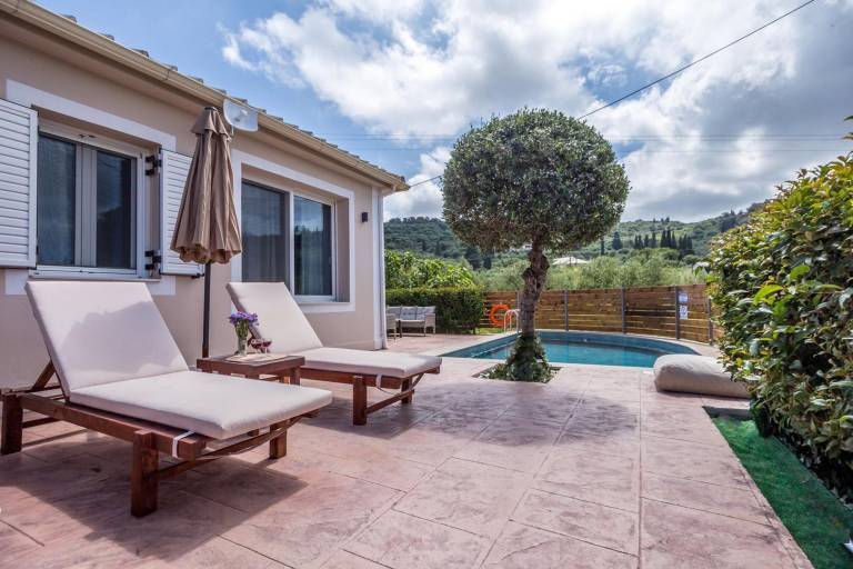 Villa Alonia