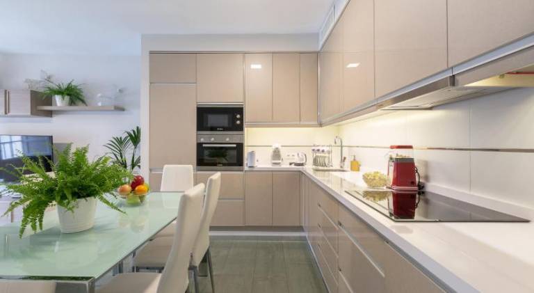 Apartment with terrace | Next to Tajo de Ronda | Perfect for remote work | Pets are welcome — photo 5