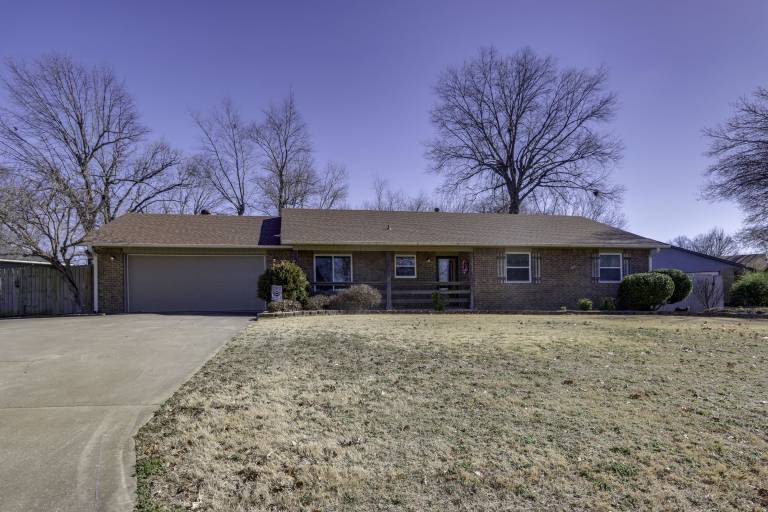 Near Trails & Dtwn Springdale! Dog-Friendly Home — photo 5