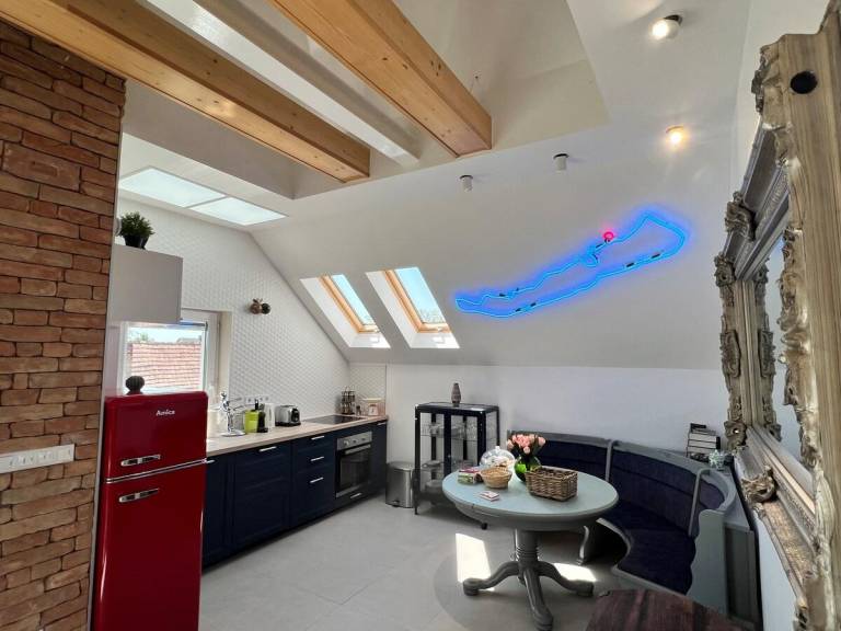 Rental apartment with BBQ, terrace & garden | Water view | Perfect for remote work — photo 5