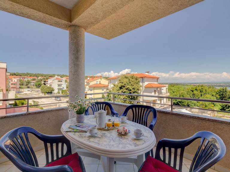 Holiday apartment with 1 room for 2 persons in Medulin