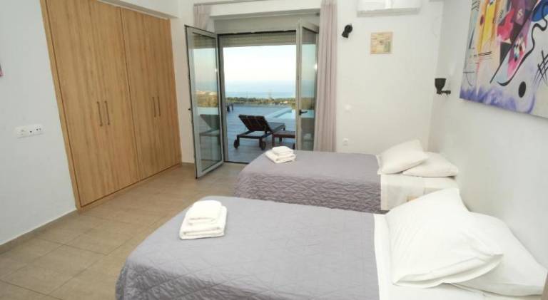 Fully equipped lovely villa with terrace, barbeque & private pool | Good for workation | Pets allowed — photo 2