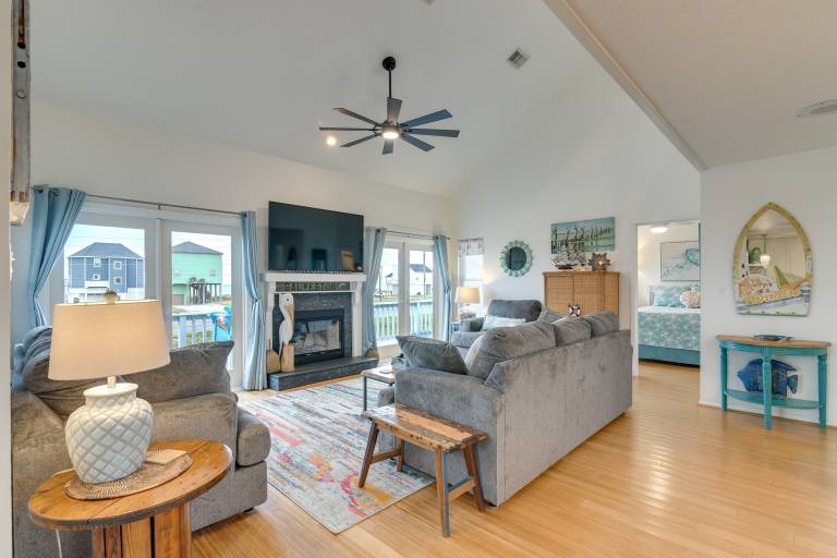 Pet-Friendly Condo w/ Seasonal Pool in Galveston! — photo 4