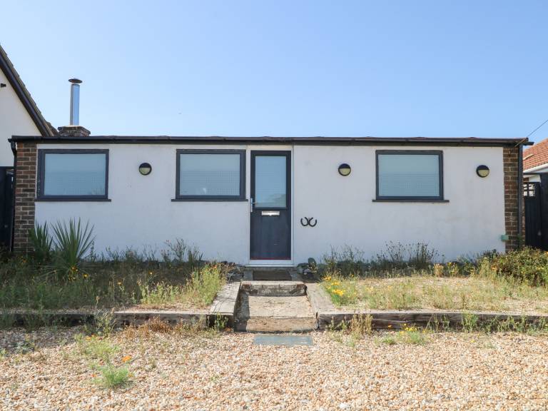 Harbour Road Quirky Beach Railway Carriages