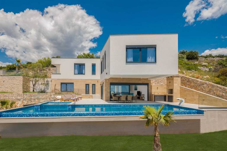 Luxury Villa Gold Pearl with Pool — photo 2