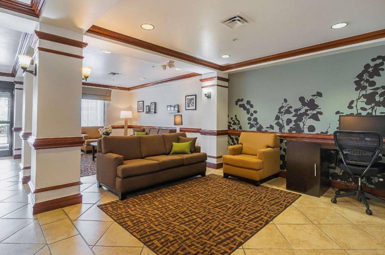 Sleep Inn & Suites Manchester near Arnold AFB — photo 3