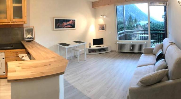 Holiday apartment with pool — photo 2