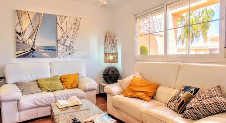 Fully equipped pleasant holiday apartment with private pool, yard & terrace | Perfect for remote work | Dogs allowed — photo 2