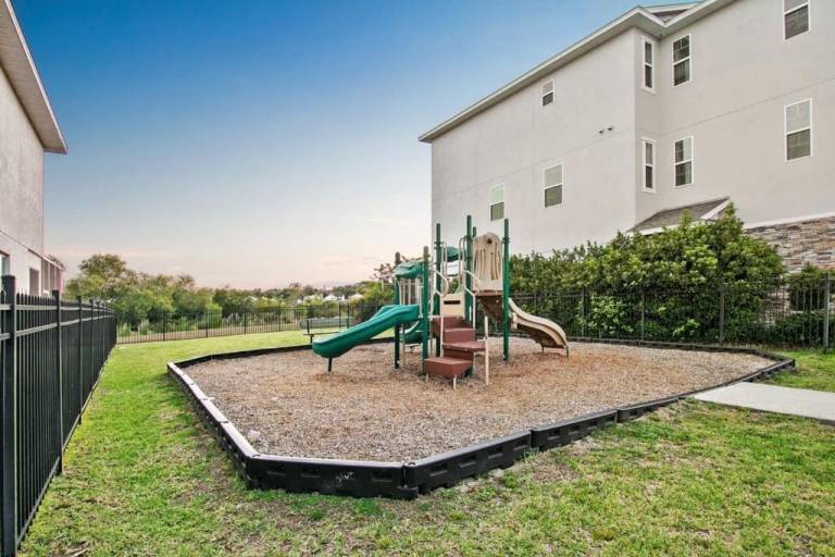 House  Four Corners