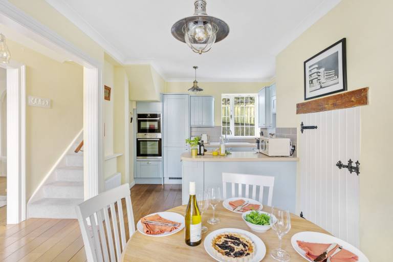 Cottage with garden | City view — photo 4