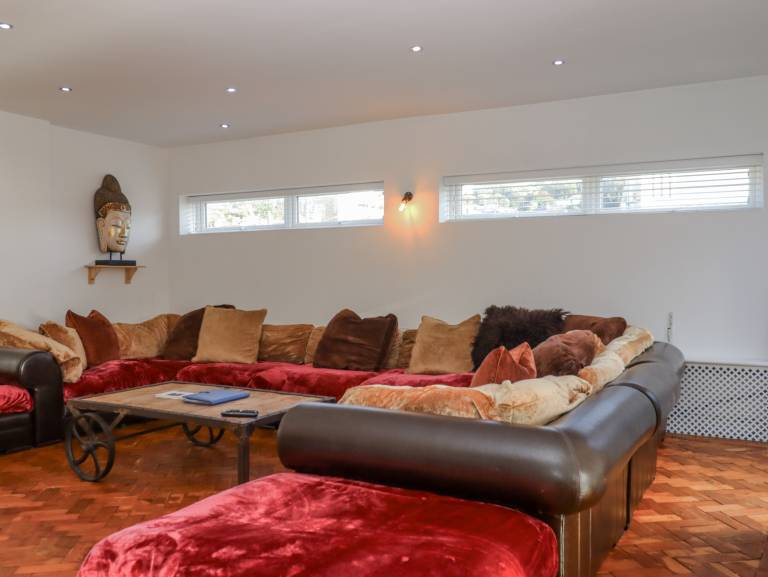 Cottage with garden, jacuzzi & pool | Beach view — photo 5