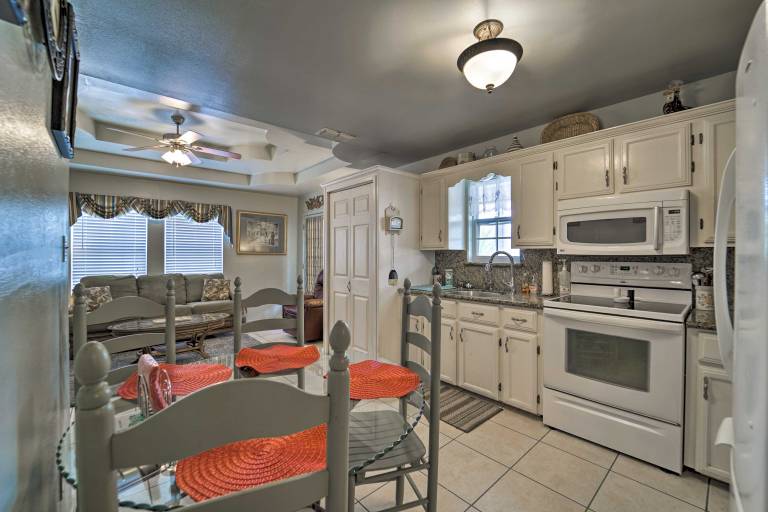 Deck & Pool Access: Long Island Village Escape! — photo 2
