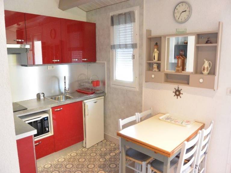 Rental apartment with 2 rooms for 5 persons — photo 3