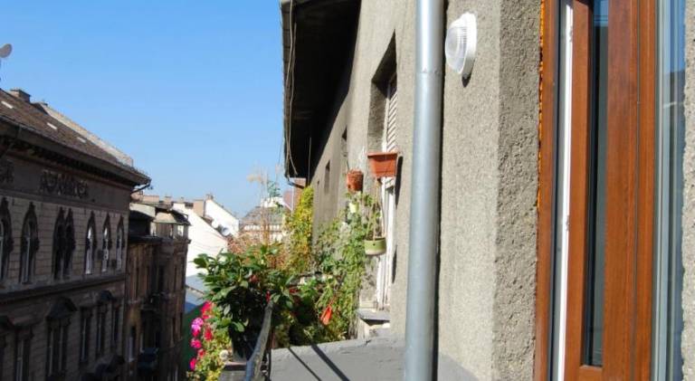 Fully equipped pleasant holiday apartment with grill & terrace | Next to St. Stephen's Basilica | Perfect for remote work | Pet-friendly — photo 5