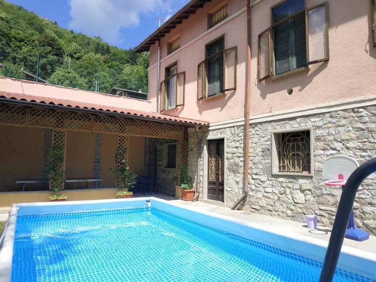 Ferienhaus in Barni, Valbrona für max. 24 Personen Ferienhaus in Barni, Valbrona für max. 24 Personen