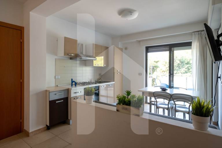 Holiday apartment with terrace & pool | Beach view — photo 4