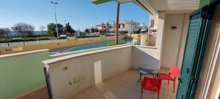 Holiday apartment with pool & garden — photo 4