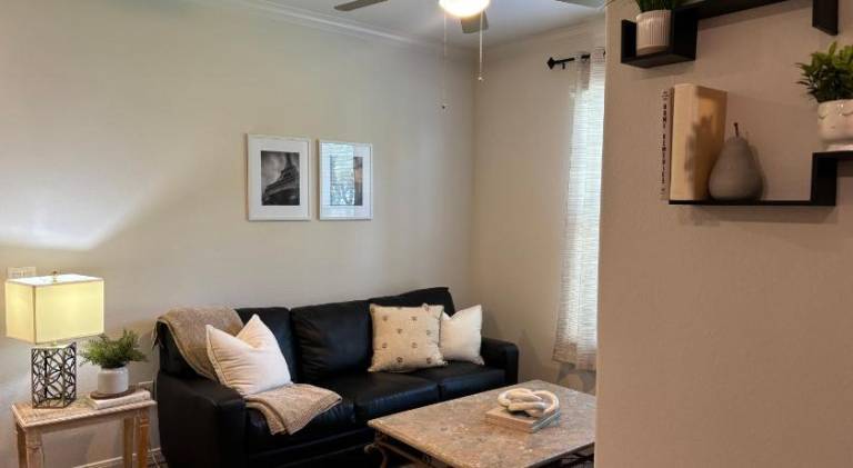 Apartment with pool | Pets allowed — photo 2