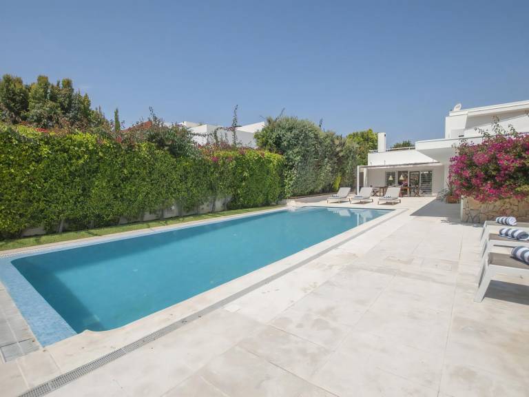 Villa Linda Sesimbra Lisbon Coast