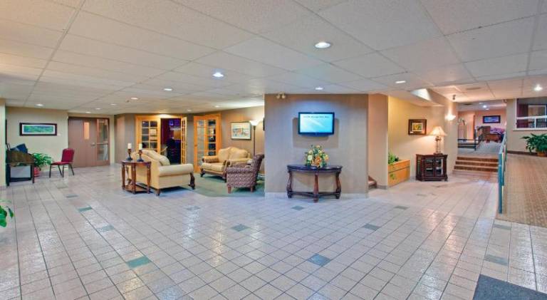 Days Inn by Wyndham Stephenville — photo 3