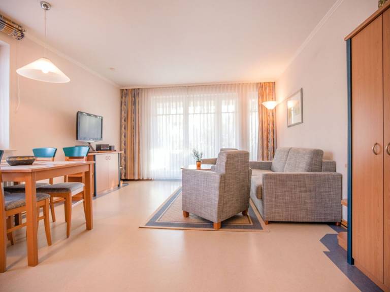 Komfort Ferienwohnung mit 1 Schlafzimmer und Terrasse im Erdgeschoss in Binz