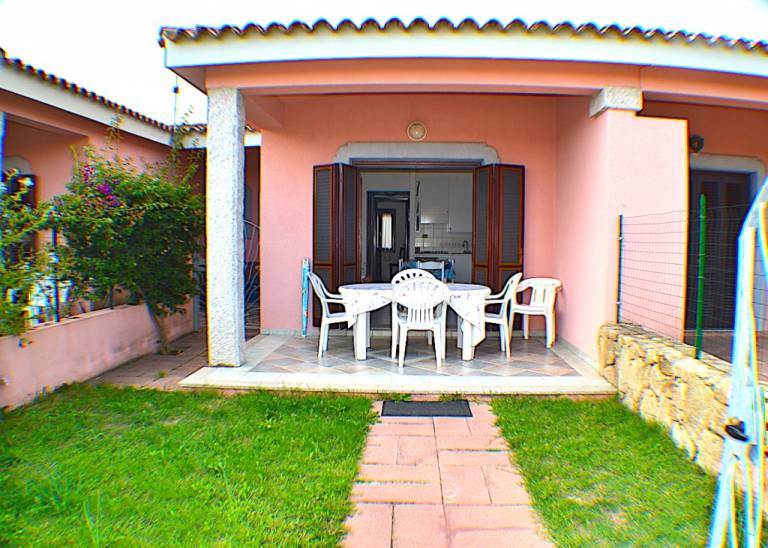 Family-friendly nice rental apartment with yard & terrace | Garden view | Pets allowed — photo 3