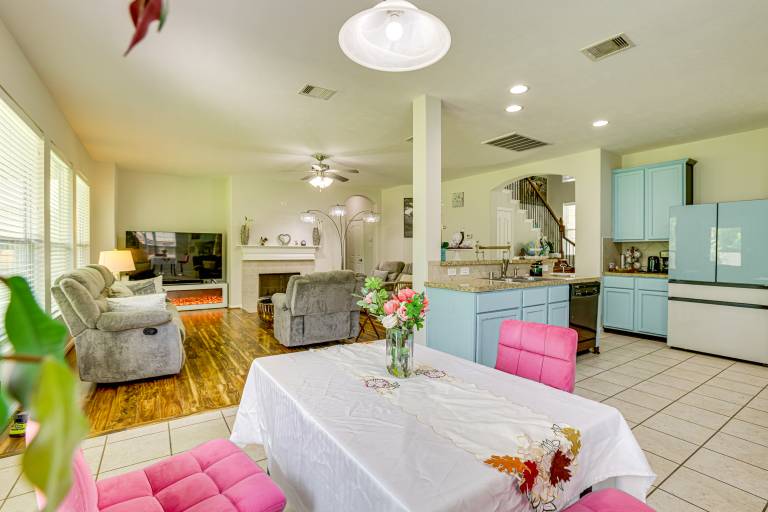 Group Ready Getaway in North Houston