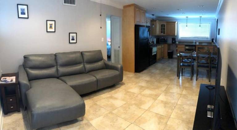 2 br Steps from Tiger Stadium — photo 2