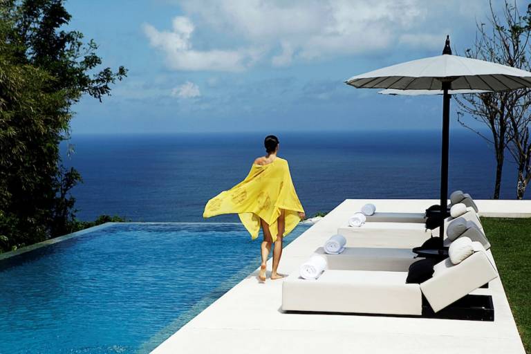 Resort  Uluwatu beach