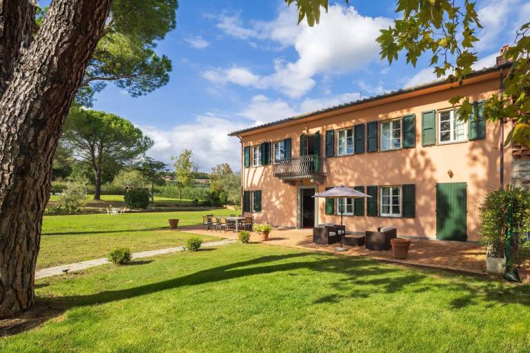 Family-friendly lovely house with private pool, garden & grill | Pets are welcome — photo 4